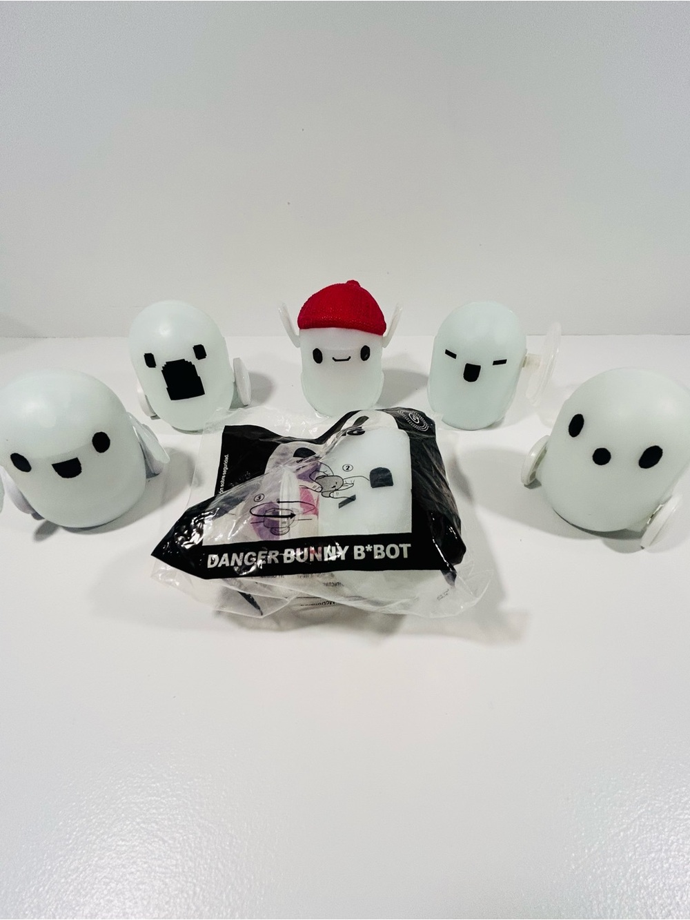 McDonalds Ron’s Gone Wrong B*Bot Happy Meal Toy Lot of 6 Figures One Sealed 2021